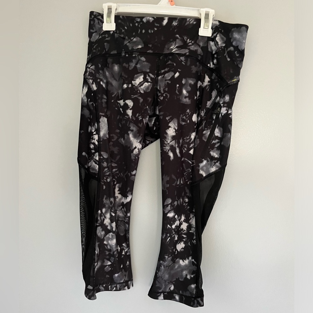Lululemon Cropped Black, White, Gray Leggings with Mesh on the Sides